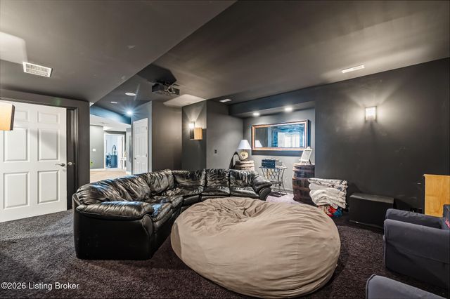 17509 Polo Run Ln, Louisville, KY 40245