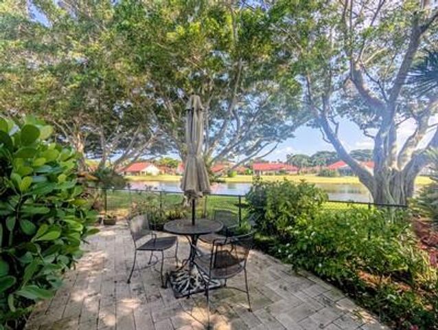 7628 Eagle Point Drive, Delray Beach, FL 33446