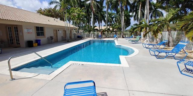 7628 Eagle Point Drive, Delray Beach, FL 33446