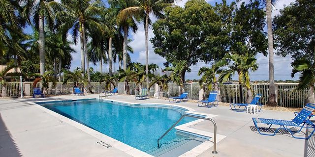 7628 Eagle Point Drive, Delray Beach, FL 33446
