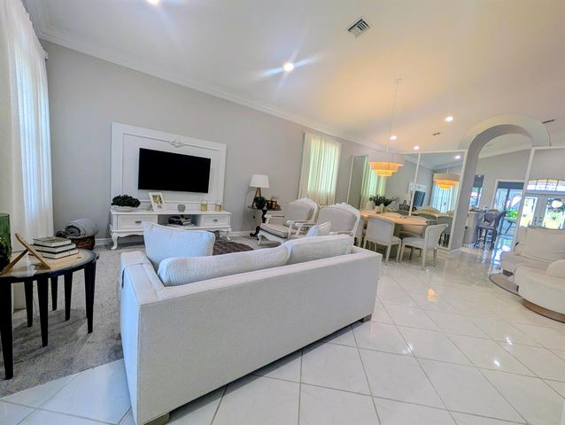 7628 Eagle Point Drive, Delray Beach, FL 33446