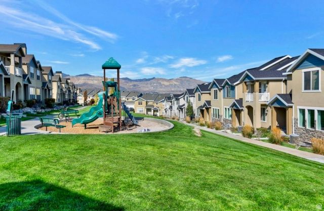 5194 W WINDOM RD, Herriman, UT 84096