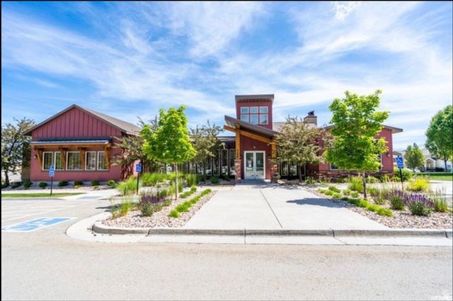 5194 W WINDOM RD, Herriman, UT 84096