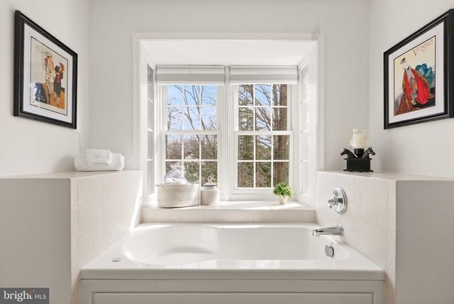 10803 STEVEN LEE CT, Fairfax, VA 22032