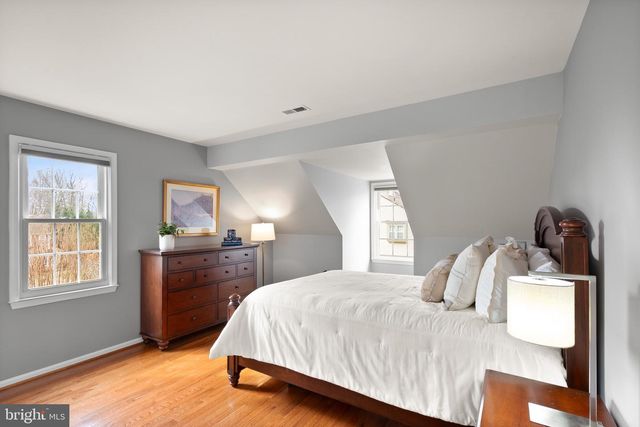 10803 STEVEN LEE CT, Fairfax, VA 22032