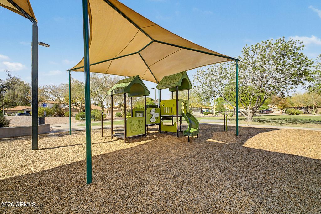 Image 38 of property listing at 1892 W WILDHORSE Drive, Chandler, AZ 85286