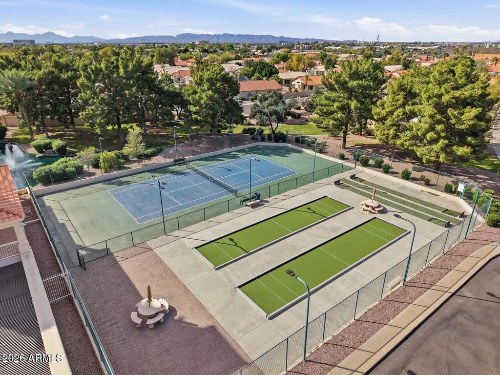 Image 43 of property listing at 1892 W WILDHORSE Drive, Chandler, AZ 85286