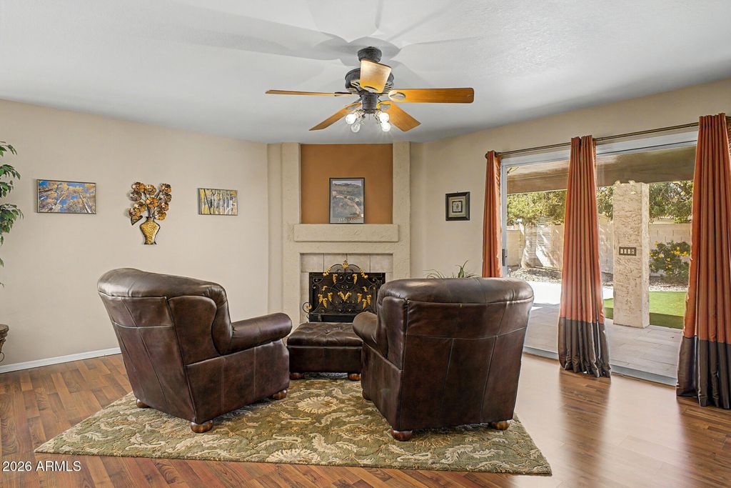 Image 8 of property listing at 1892 W WILDHORSE Drive, Chandler, AZ 85286