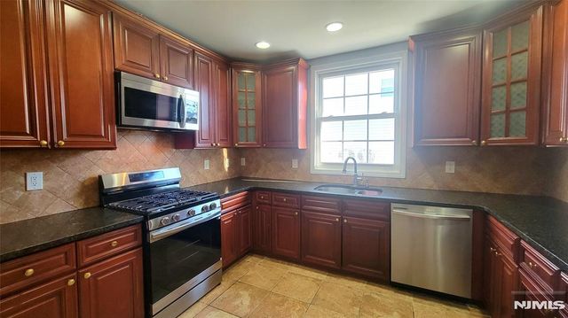 96 Westside Avenue, Bergenfield, NJ 07621