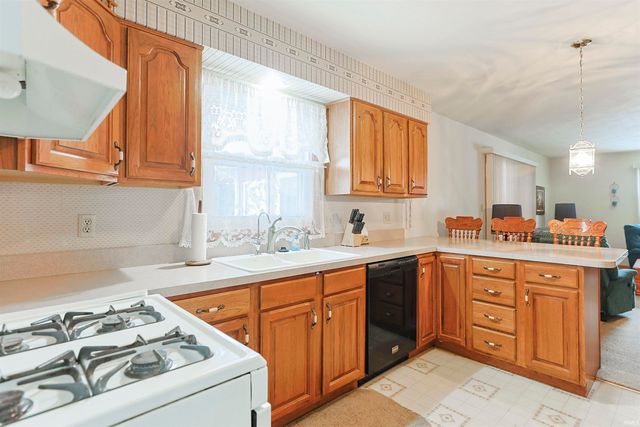 505 E Omer Avenue, Mishawaka, IN 46545