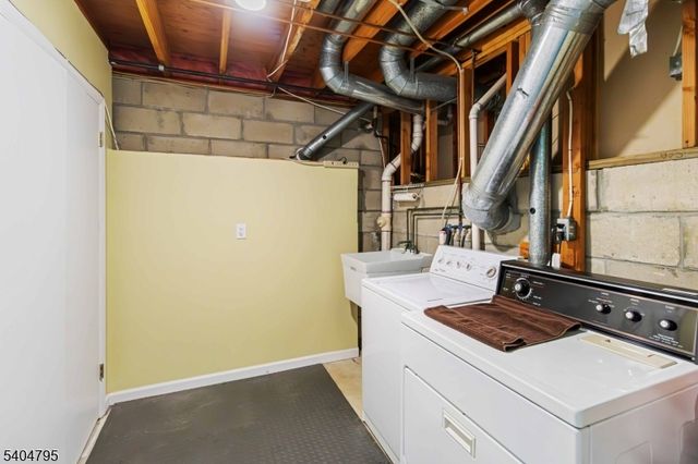 27 Bayowski Rd, West Orange Twp., NJ 07052