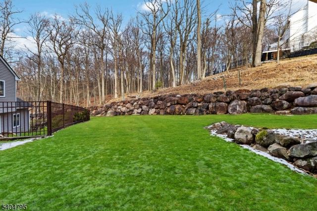 27 Bayowski Rd, West Orange Twp., NJ 07052