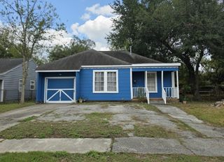 8226 Barkley Street, Houston, TX 77017