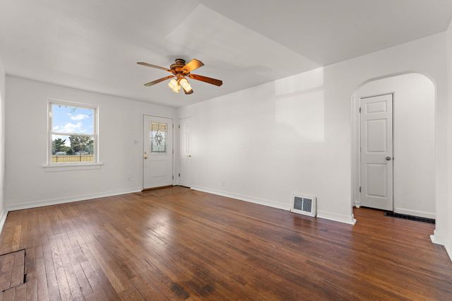 1000 W Home Avenue, Hobart, IN 46342