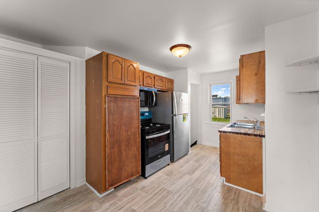 1000 W Home Avenue, Hobart, IN 46342