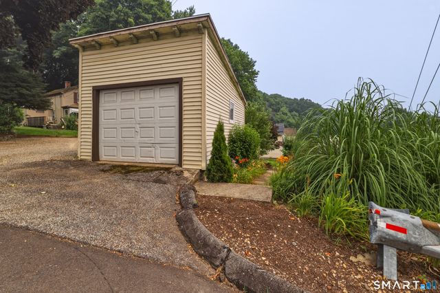 26 Washington Street, Derby, CT 06418