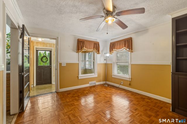 26 Washington Street, Derby, CT 06418