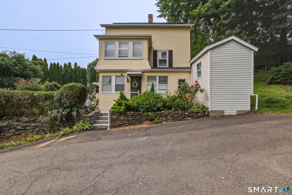 26 Washington Street, Derby, CT 06418