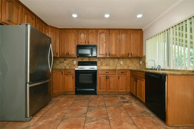 1805 Spanish Trail, Plano, TX 75023