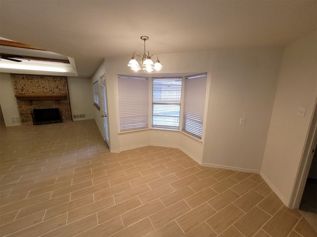 110 La Fawn Circle, Garland, TX 75043