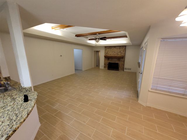 110 La Fawn Circle, Garland, TX 75043