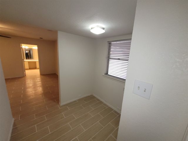 110 La Fawn Circle, Garland, TX 75043