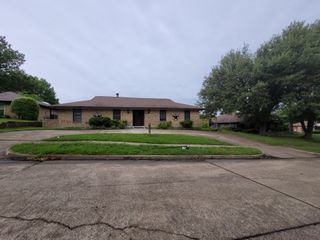 110 La Fawn Circle, Garland, TX 75043