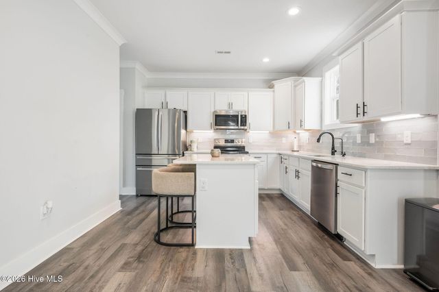 1616 Chadwick Shores Drive, Sneads Ferry, NC 28460