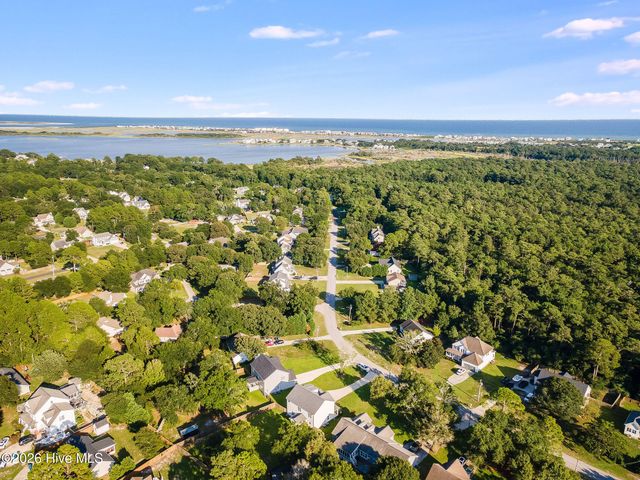 1616 Chadwick Shores Drive, Sneads Ferry, NC 28460
