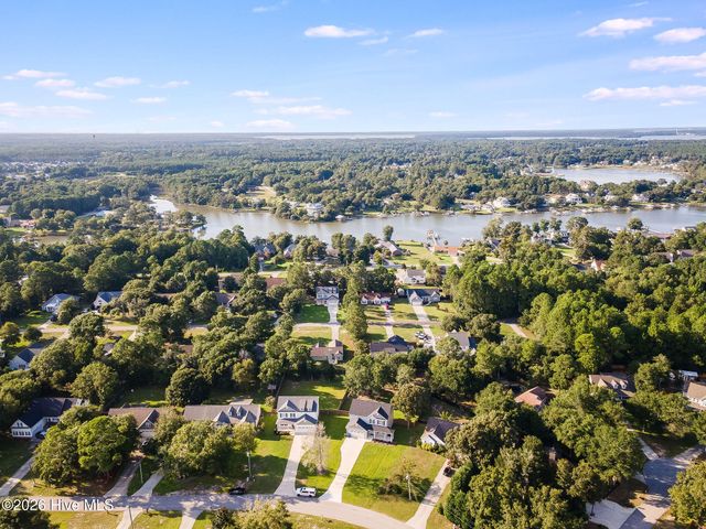 1616 Chadwick Shores Drive, Sneads Ferry, NC 28460