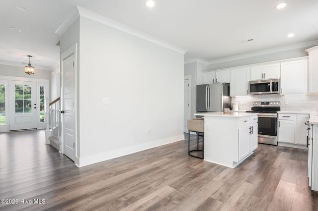 1616 Chadwick Shores Drive, Sneads Ferry, NC 28460