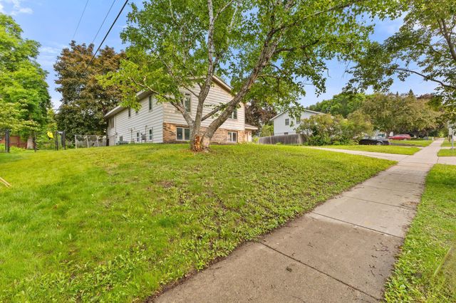 228 16th Avenue SW, New Brighton, MN 55112