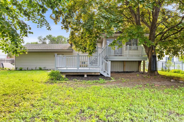 228 16th Avenue SW, New Brighton, MN 55112