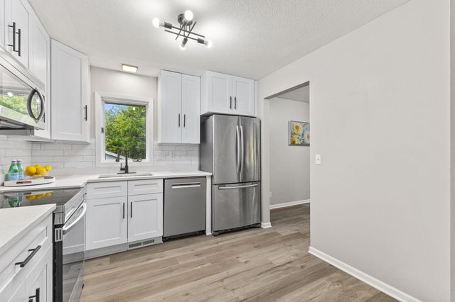 228 16th Avenue SW, New Brighton, MN 55112