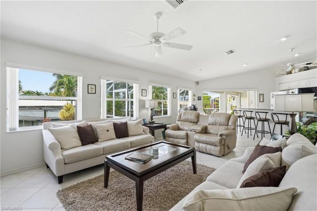 241 SE 29Th TER, Cape Coral, FL 33904