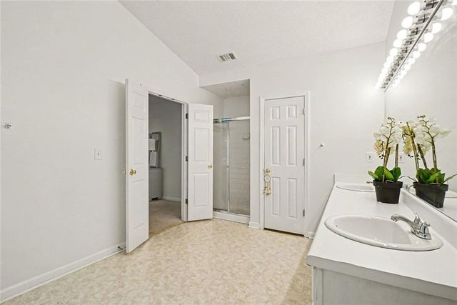 490 Bottesford Drive NW, Kennesaw, GA 30144