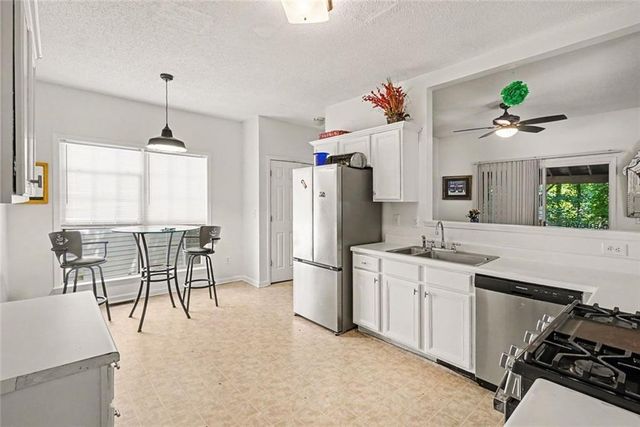 490 Bottesford Drive NW, Kennesaw, GA 30144