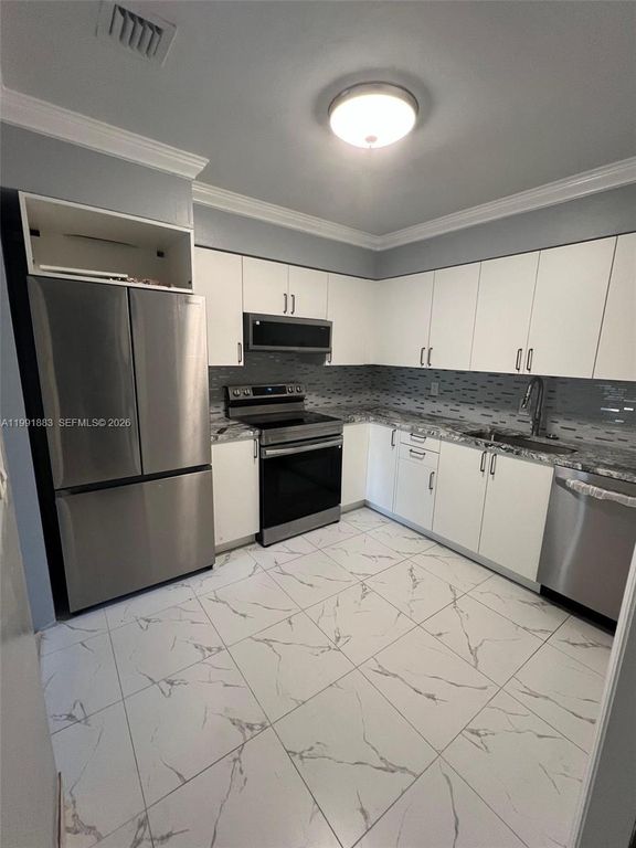 6610 Johnson St, Hollywood, FL 33024