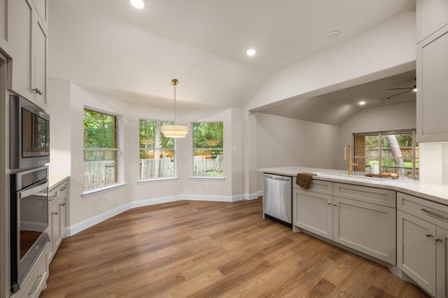 2 Gilded Crest Court, The Woodlands, TX 77382