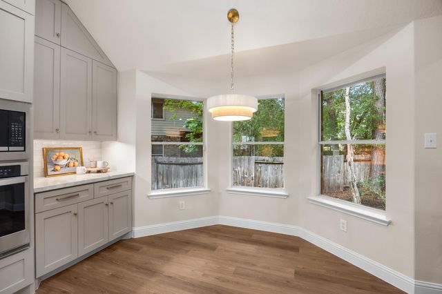 2 Gilded Crest Court, The Woodlands, TX 77382