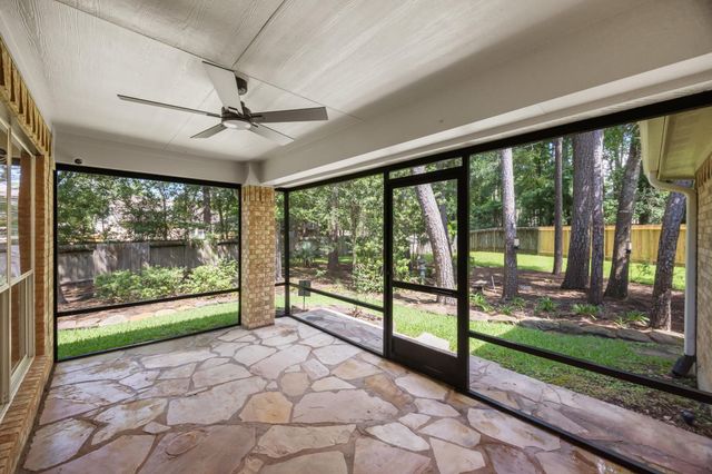 2 Gilded Crest Court, The Woodlands, TX 77382