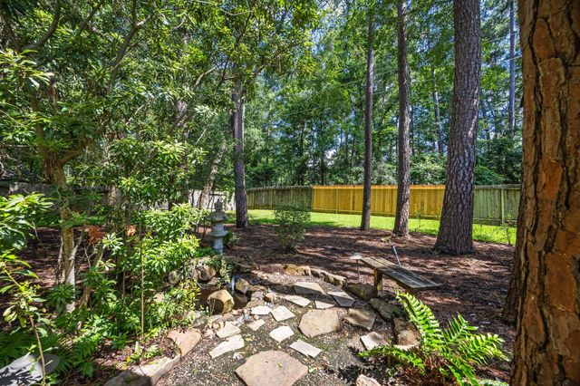 2 Gilded Crest Court, The Woodlands, TX 77382