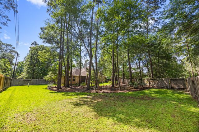 2 Gilded Crest Court, The Woodlands, TX 77382