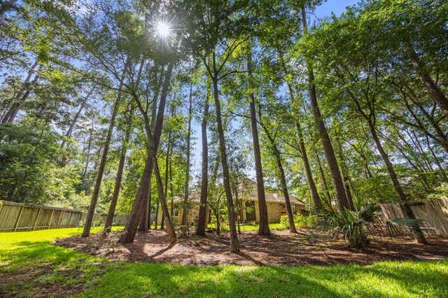 2 Gilded Crest Court, The Woodlands, TX 77382