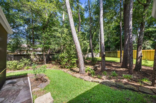 2 Gilded Crest Court, The Woodlands, TX 77382