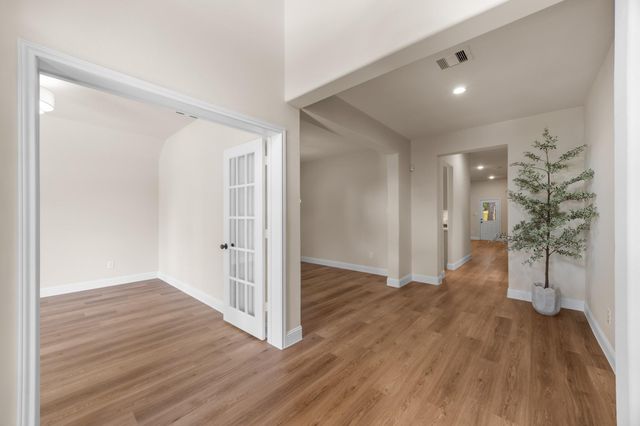 2 Gilded Crest Court, The Woodlands, TX 77382