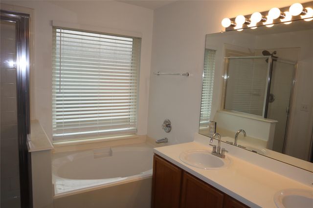19306 Wading River Drive, Tomball, TX 77375