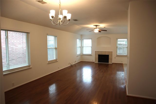 19306 Wading River Drive, Tomball, TX 77375