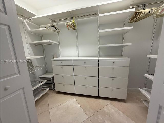 3610 Yacht Club Dr 713, Aventura, FL 33180