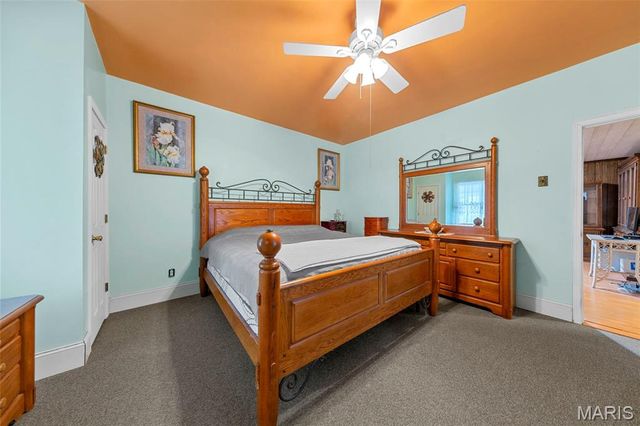 1144 Hudson Road, St Louis, MO 63135